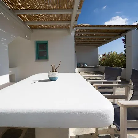 Ploes Seaside Apartment Plaka (Naxos)