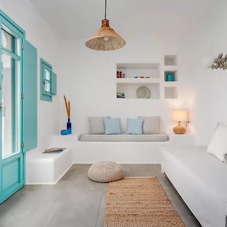 Ploes Seaside Plaka (Naxos)