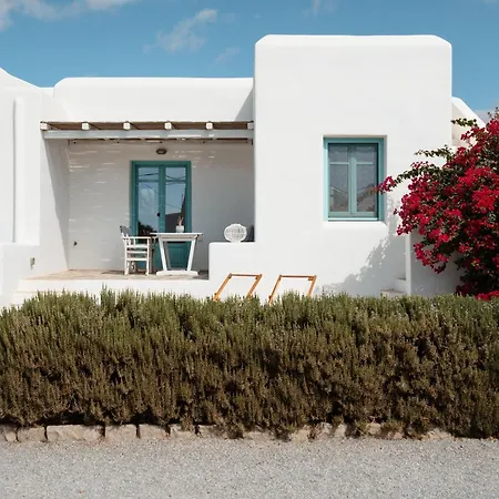 Ploes Seaside Plaka (Naxos)